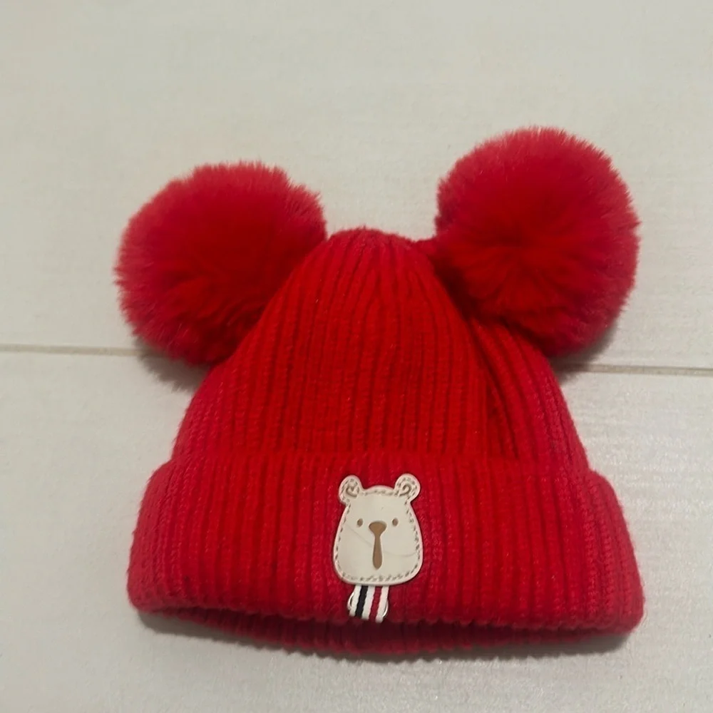 Red Pom Pom hat 6/12m baby